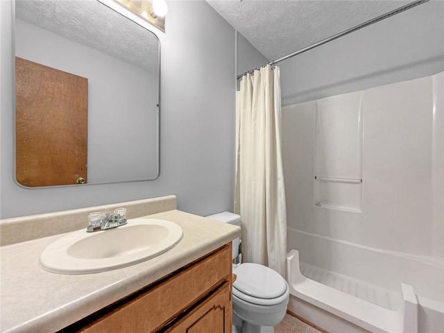 518 Club Valley Drive, Mcdonough, GA 30281
