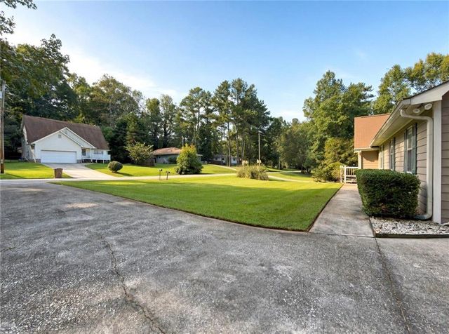 518 Club Valley Drive, Mcdonough, GA 30281