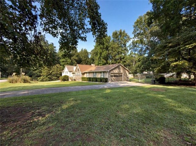 518 Club Valley Drive, Mcdonough, GA 30281