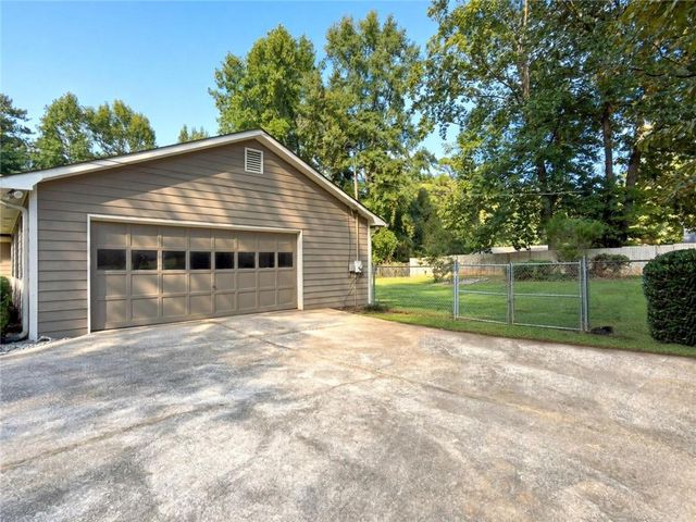518 Club Valley Drive, Mcdonough, GA 30281