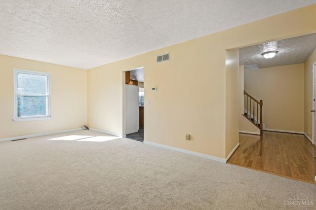 6921 Woodland View Drive, Liberty Twp, OH 45044