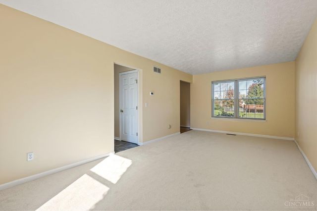 6921 Woodland View Drive, Liberty Twp, OH 45044