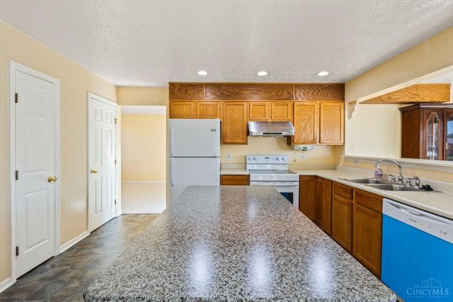 6921 Woodland View Drive, Liberty Twp, OH 45044