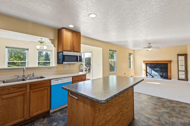 6921 Woodland View Drive, Liberty Twp, OH 45044