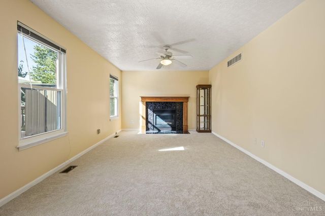 6921 Woodland View Drive, Liberty Twp, OH 45044