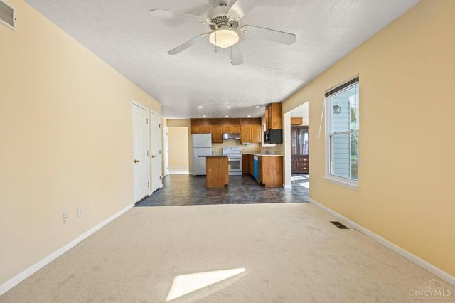 6921 Woodland View Drive, Liberty Twp, OH 45044