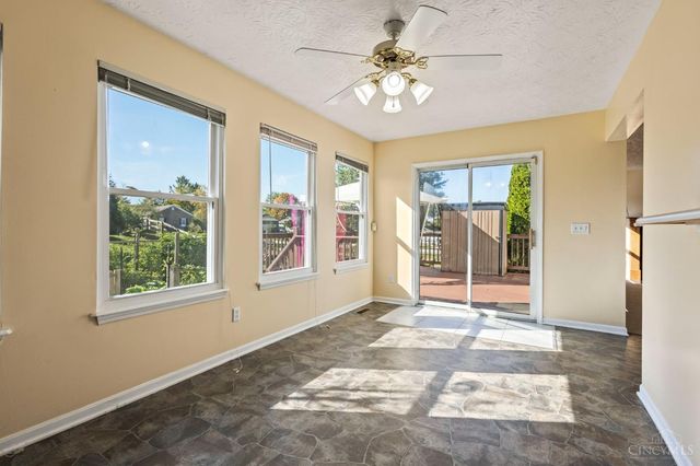 6921 Woodland View Drive, Liberty Twp, OH 45044