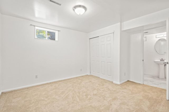 6921 Woodland View Drive, Liberty Twp, OH 45044