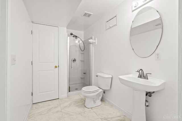 6921 Woodland View Drive, Liberty Twp, OH 45044