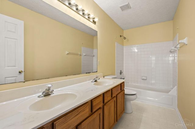 6921 Woodland View Drive, Liberty Twp, OH 45044