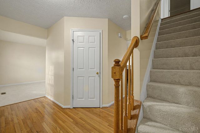 6921 Woodland View Drive, Liberty Twp, OH 45044