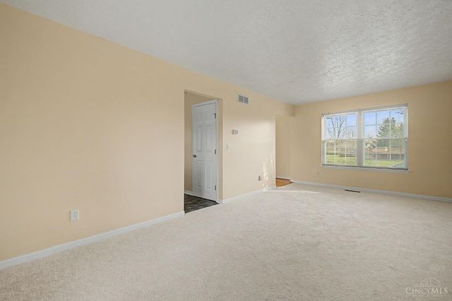 6921 Woodland View Drive, Liberty Twp, OH 45044