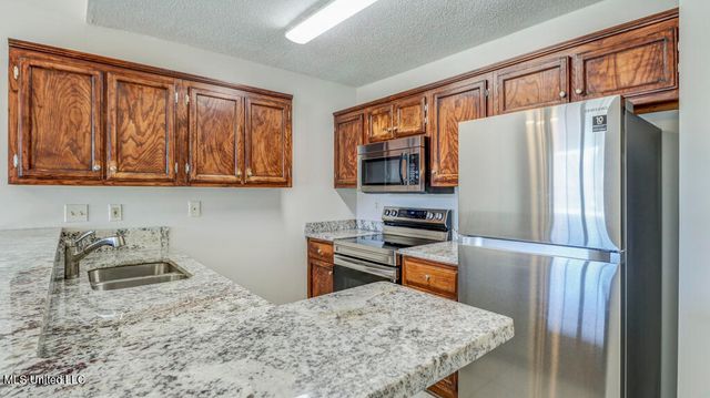 2390 Merlin Cove, Biloxi, MS 39531