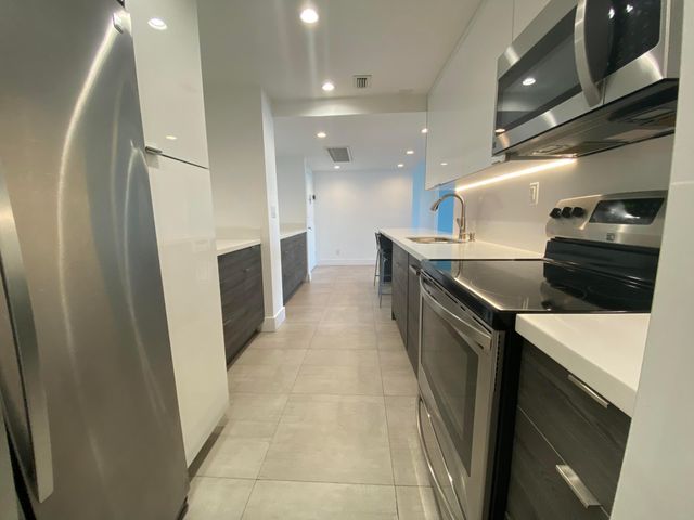 5401 Collins Avenue 620, Miami Beach, FL 33140