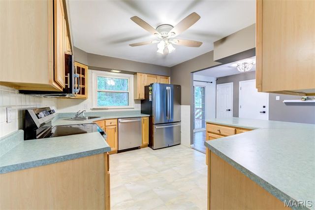 8812 McNulty Drive, St Louis, MO 63114