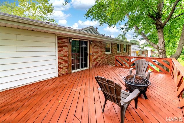8812 McNulty Drive, St Louis, MO 63114