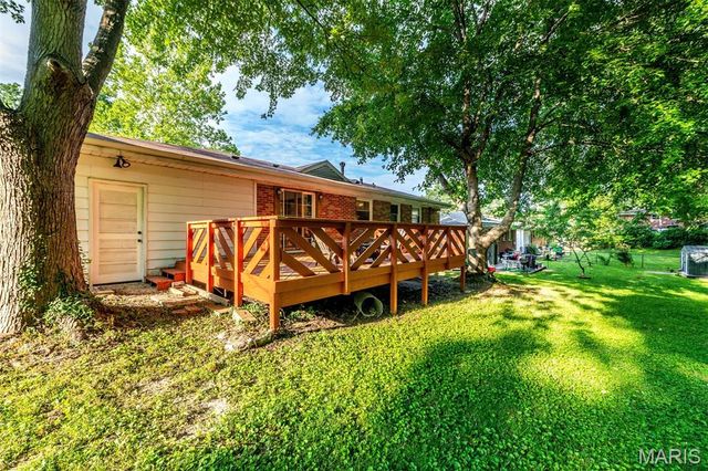 8812 McNulty Drive, St Louis, MO 63114