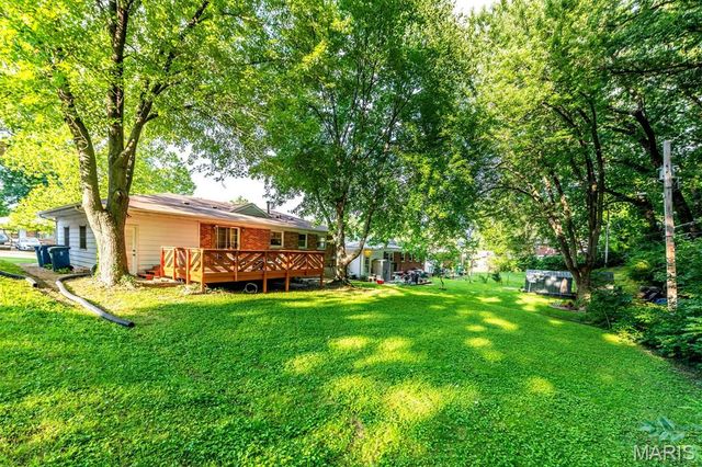 8812 McNulty Drive, St Louis, MO 63114