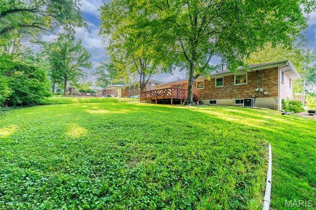 8812 McNulty Drive, St Louis, MO 63114