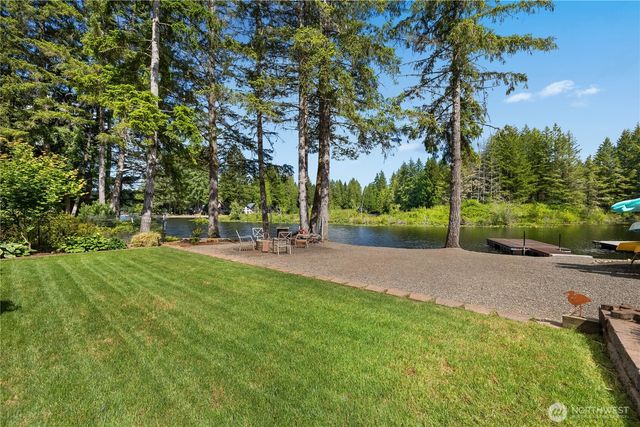 1061 E Ballantrae Drive, Shelton, WA 98584