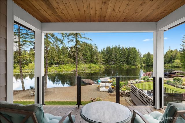 1061 E Ballantrae Drive, Shelton, WA 98584