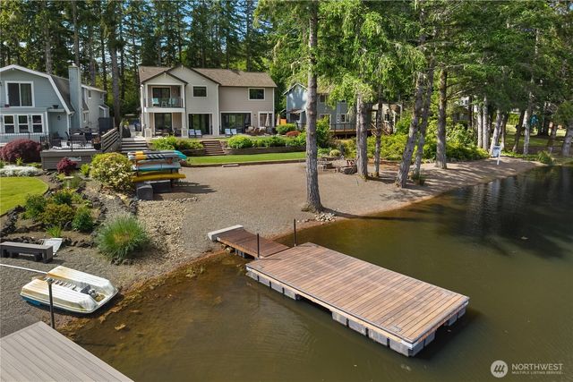 1061 E Ballantrae Drive, Shelton, WA 98584