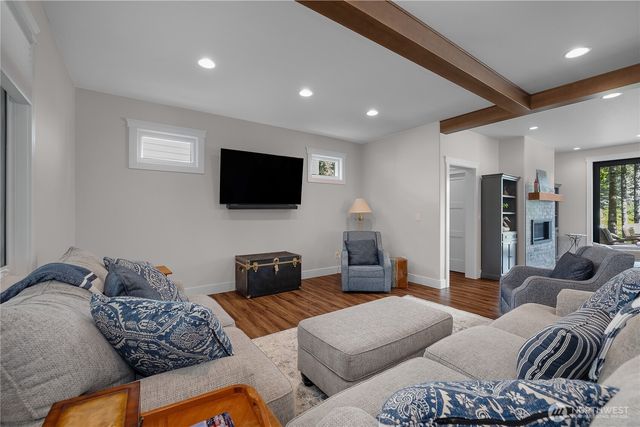 1061 E Ballantrae Drive, Shelton, WA 98584