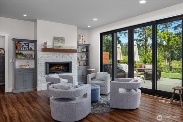 1061 E Ballantrae Drive, Shelton, WA 98584