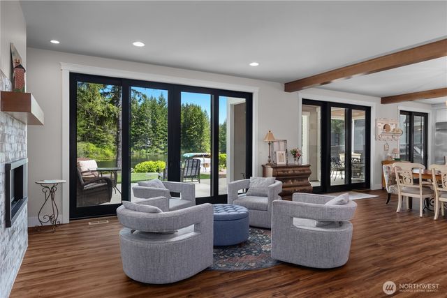 1061 E Ballantrae Drive, Shelton, WA 98584