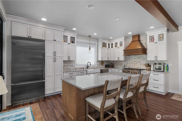 1061 E Ballantrae Drive, Shelton, WA 98584