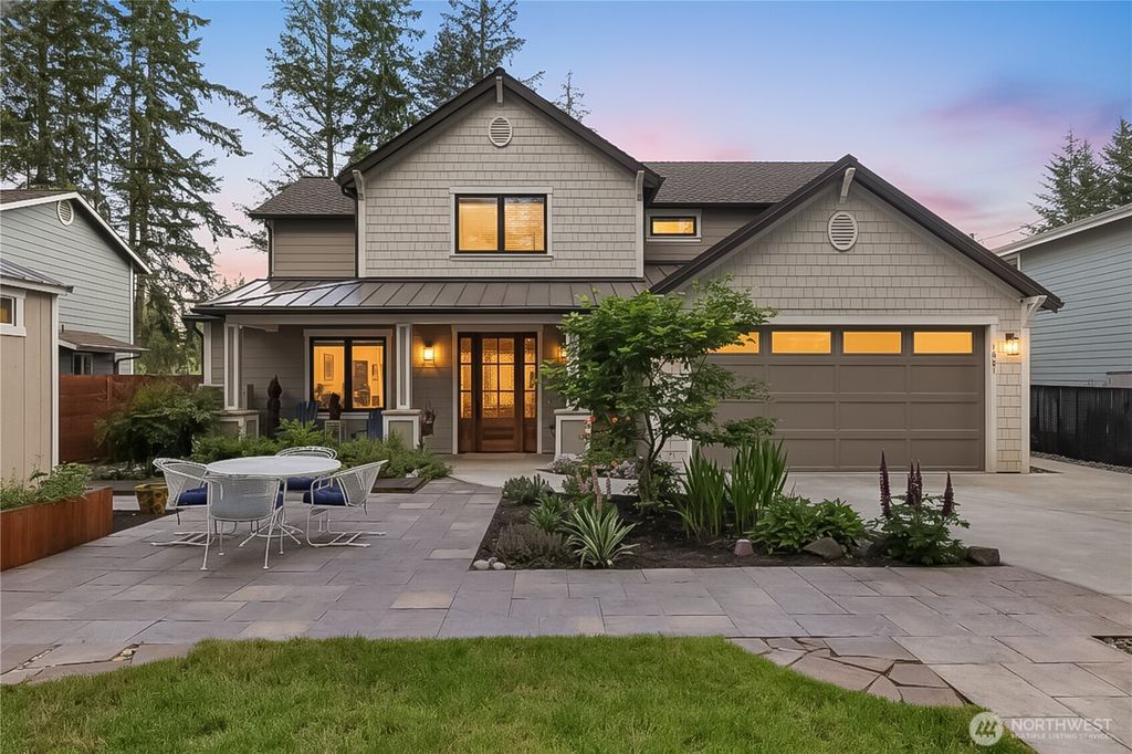 1061 E Ballantrae Drive, Shelton, WA 98584