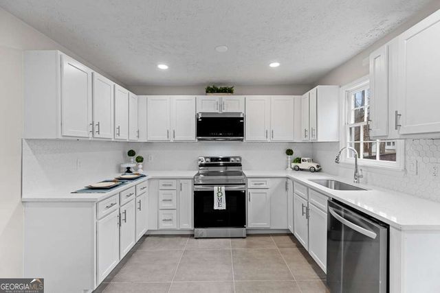 1811 Chantilly Court, Lawrenceville, GA 30043