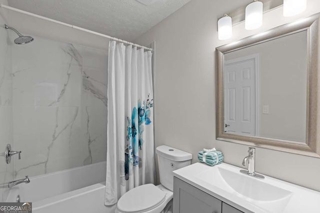 1811 Chantilly Court, Lawrenceville, GA 30043