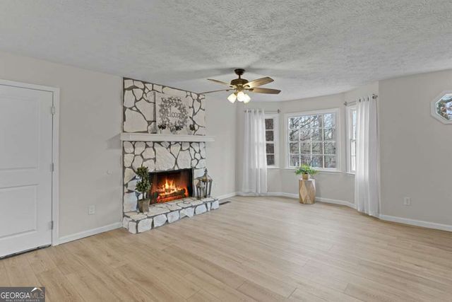 1811 Chantilly Court, Lawrenceville, GA 30043