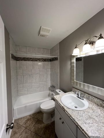 139 Hickory St, Denham Springs, LA 70726
