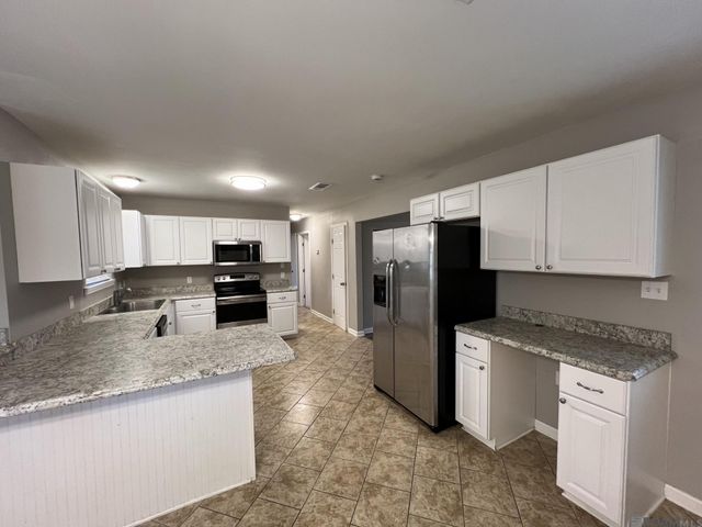 139 Hickory St, Denham Springs, LA 70726