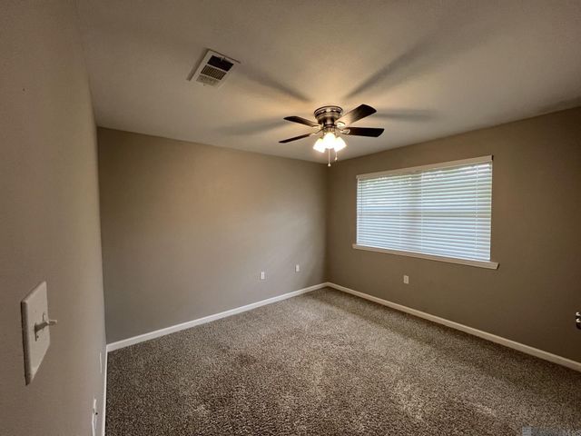 139 Hickory St, Denham Springs, LA 70726