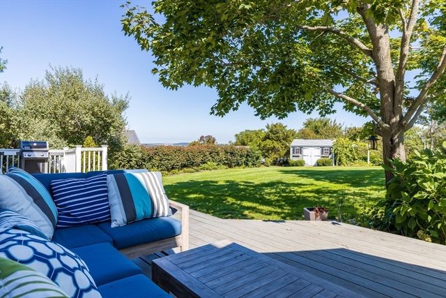 43 Park View Dr, Hingham, MA 02043