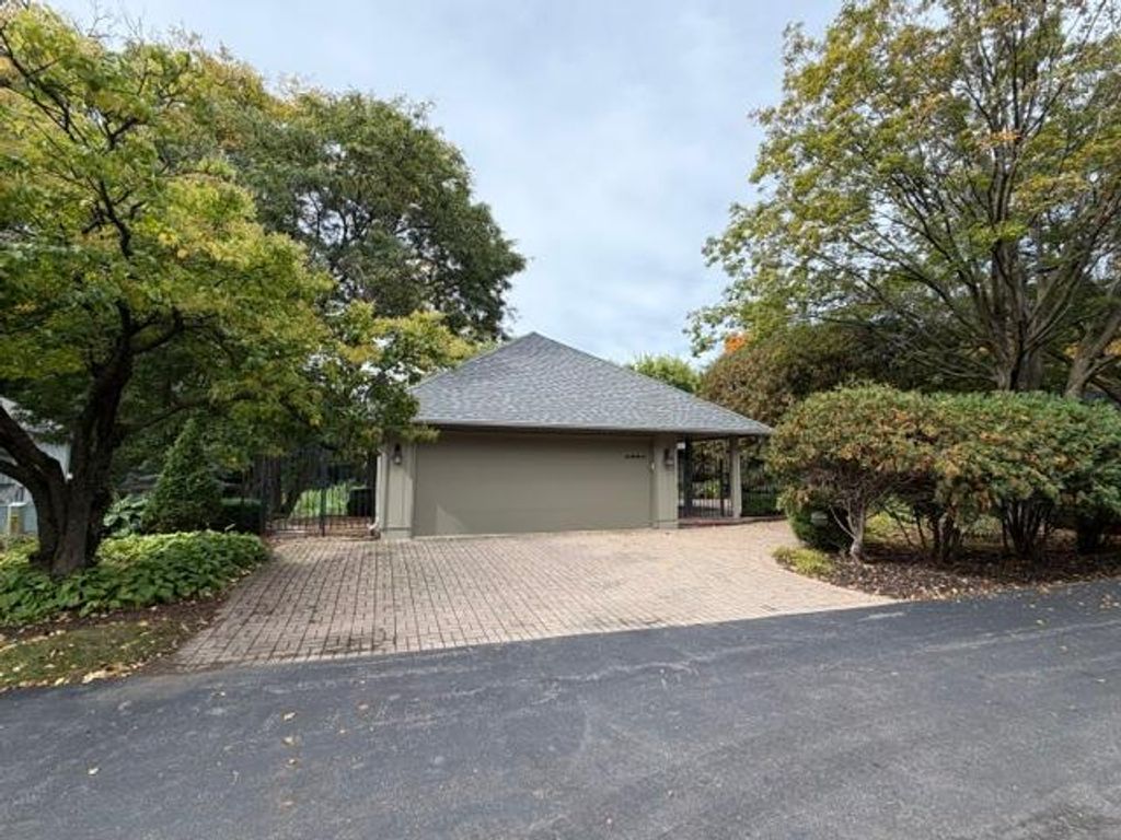 4890 Regents Walk, Excelsior, MN 55331 — photo 2