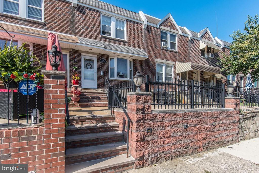4510 OAKMONT ST, Philadelphia, PA 19136