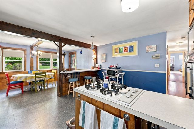 124 E Meadow Rd, Lowell, MA 01854