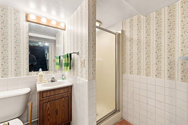 124 E Meadow Rd, Lowell, MA 01854