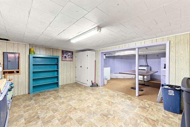 124 E Meadow Rd, Lowell, MA 01854