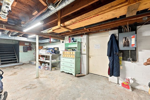 124 E Meadow Rd, Lowell, MA 01854