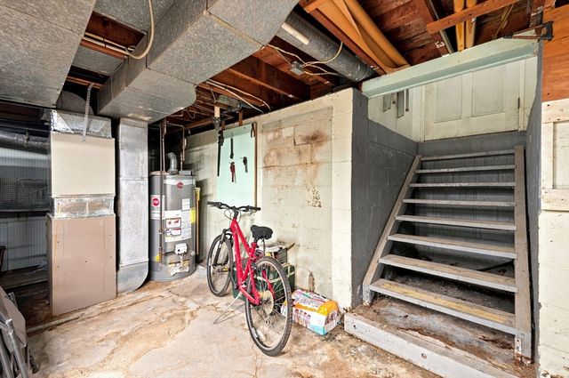 124 E Meadow Rd, Lowell, MA 01854