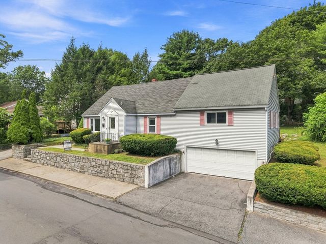 124 E Meadow Rd, Lowell, MA 01854
