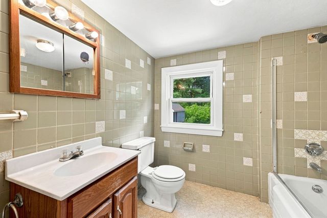 124 E Meadow Rd, Lowell, MA 01854