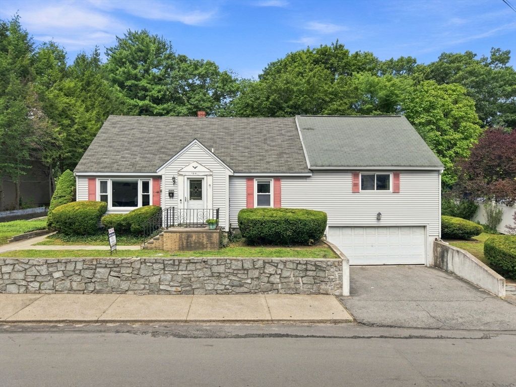 124 E Meadow Rd, Lowell, MA 01854