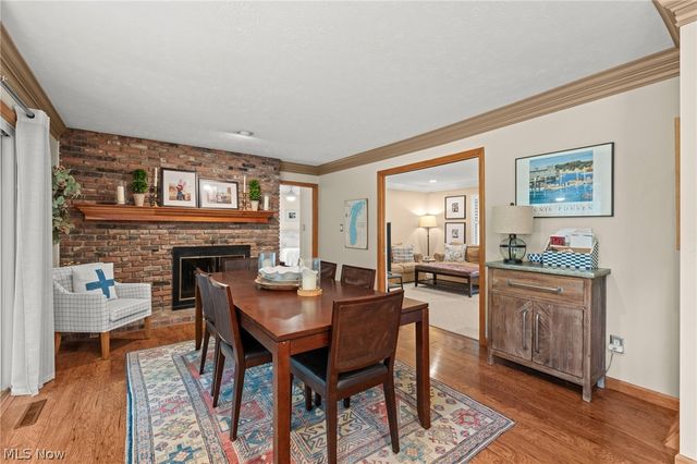 147 S Hayden Pky, Hudson, OH 44236