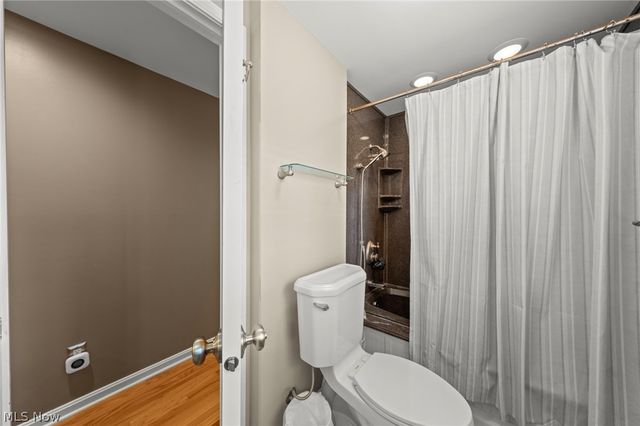 147 S Hayden Pky, Hudson, OH 44236